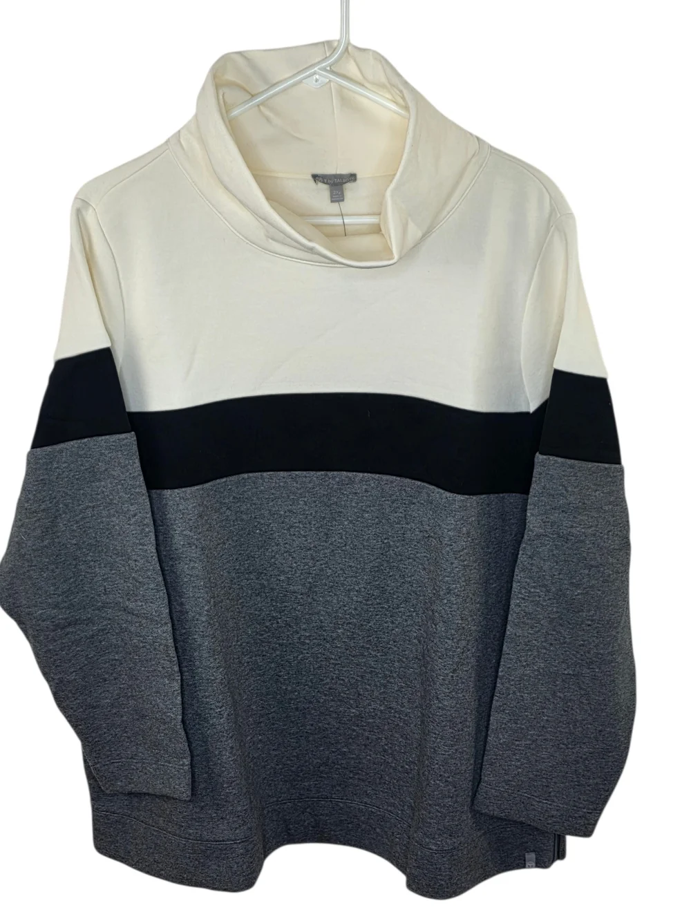 T By Talbots Cozy Colorblock Pullover Fleece Sweatshirt Ivory, Black & Gray 2Xp